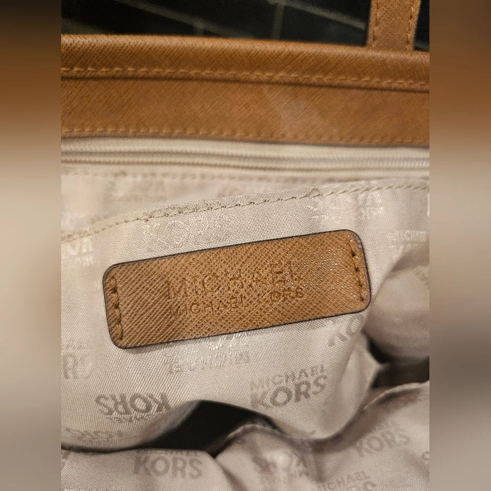 Michael Kors Signature Tote Bag- Brown - Picture 4 of 6
